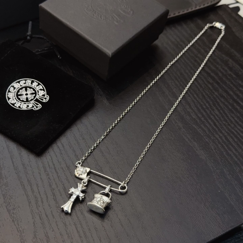 Ch*0me He**ts necklaces